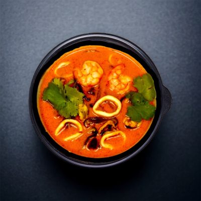 Том ям с морепродуктами